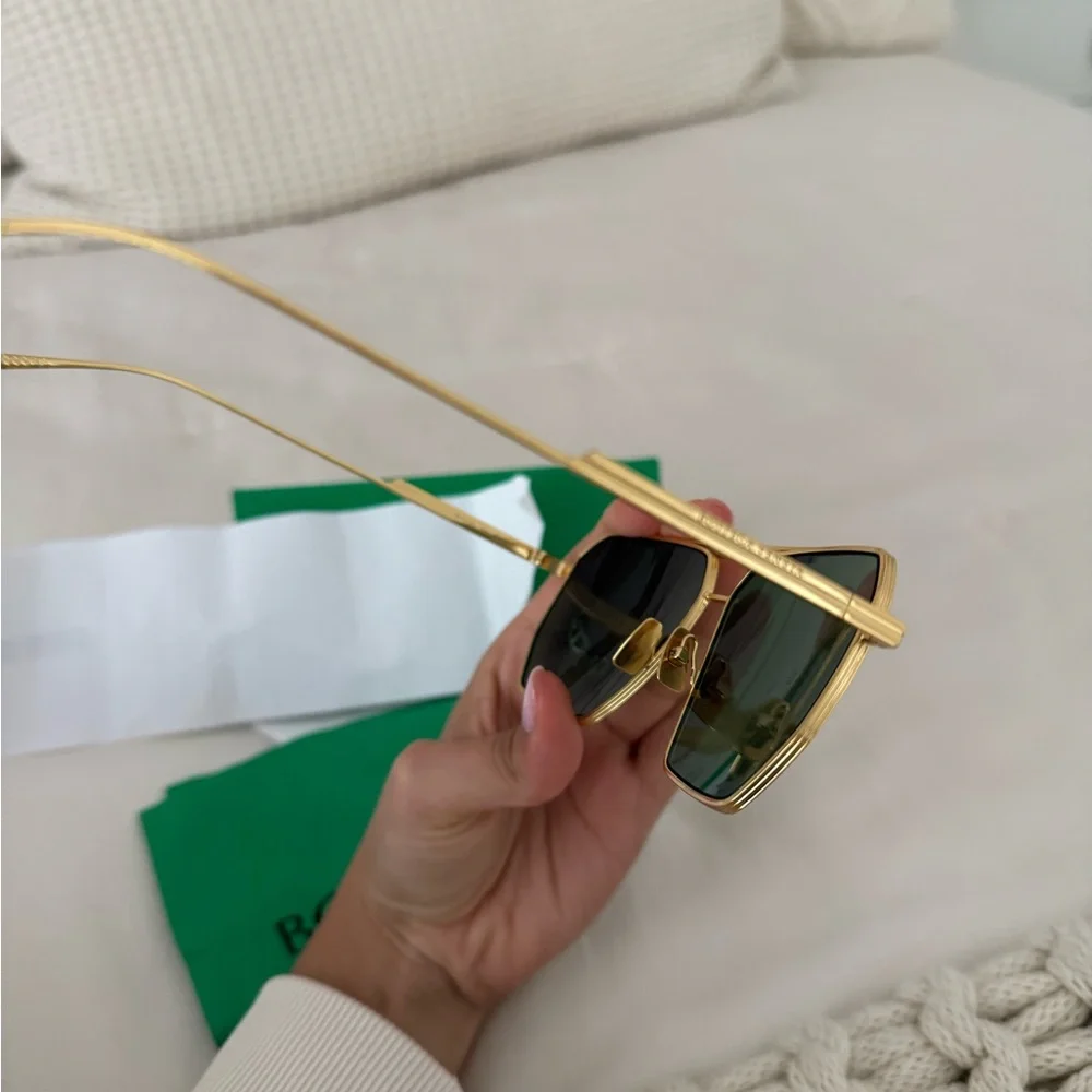 Bottega Veneta Gold Frame Sunglasses - Picture 5 of 6